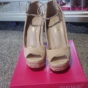 Gorgeous Blush Studded Pumps